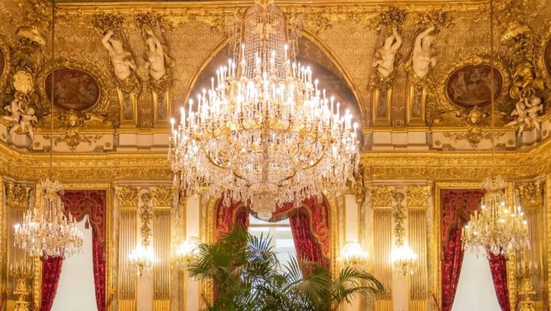 Pas grabitjes që tronditi botën, rihapet galeria Apollo në Muzeun e Luvrit! Presidenti: Stolitë e çmuara janë hequr