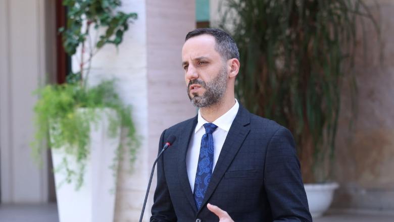 Protestat e dhunshme para Kuvendit, Lamallari: Sjella e policisë shembullore, të intimidosh deputetët nuk është demokraci