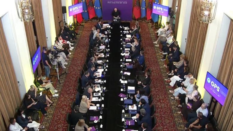 LIVE TV- Nis mbledhja e grupit të PS dhe qeverisë te Pallati i Brigadave! Flet Rama: Kam dy dokumente për reflektimin mbi bulevardin e flamingove