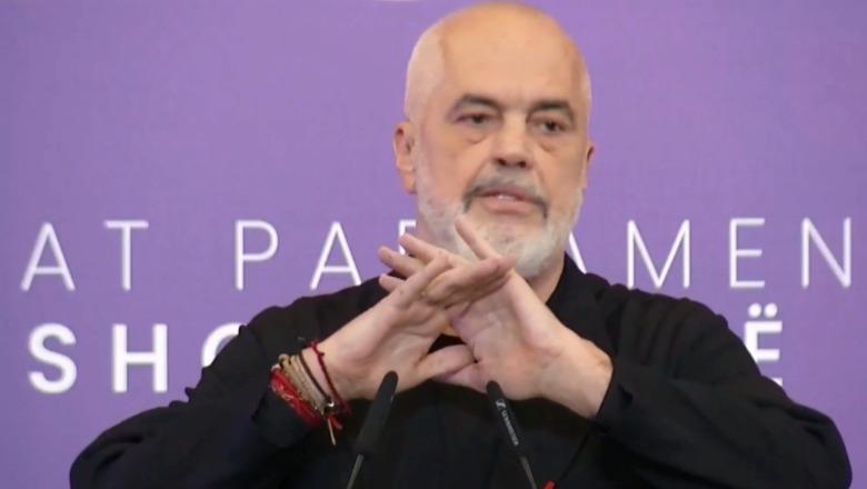 Nëna me fëmijën autik në protestën te Kuvendi, Rama: Organizatorët e përdorën, pastaj e lanë në fatin e saj dhe u nisën drejt mikrofonit në bulevard