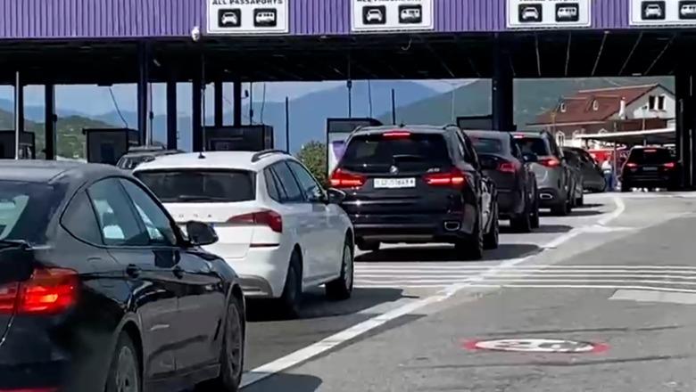 Fluks i lartë në Morinë, mbi 19 mijë qytetarë hynë në Shqipëri për tre orë
