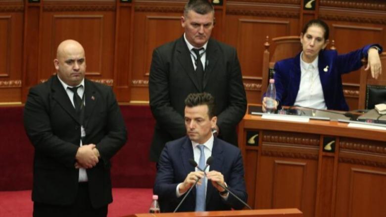 Nga prishja e seancave te vjedhja e dokumentit sekret, Agron Shehaj 5 dënime gjatë këtij sesioni parlamentar