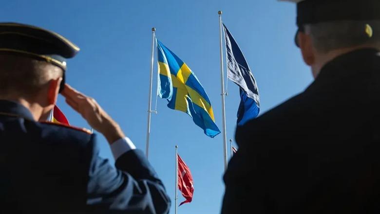 A spiunoi NATO-n një praktikant kanadez me origjinë kineze?