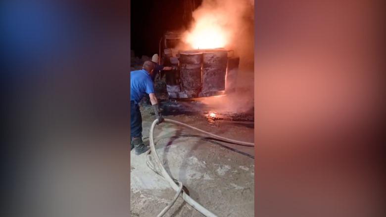Digjen mjetet e një guroreje në Mamurras, dyshohet zjarrvënie e qëllimshme