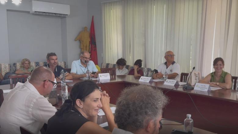Banorët e Qafë Gjashtës 3 muaj pa ujë, mbledhja e Këshillit Bashkiak Sarandë dështon për mungesë kuorumi, reagimet: Po tallen me ne!