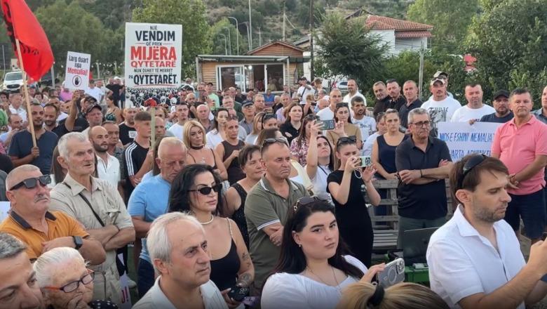 Reforma Territoriale/ Qytetarët e Memaliajt kundërshtojnë 'shkrirjen' me Bashkinë Tepelenë