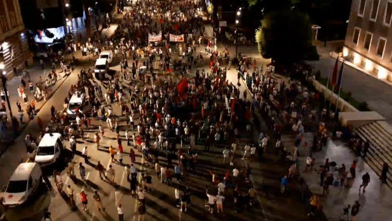 Protesta në ditën e 62-të, protestuesit: Nuk tërhiqemi deri në dorëheqjen e Edi Ramës! Reforma Territoriale synon shpopullimin e vendit