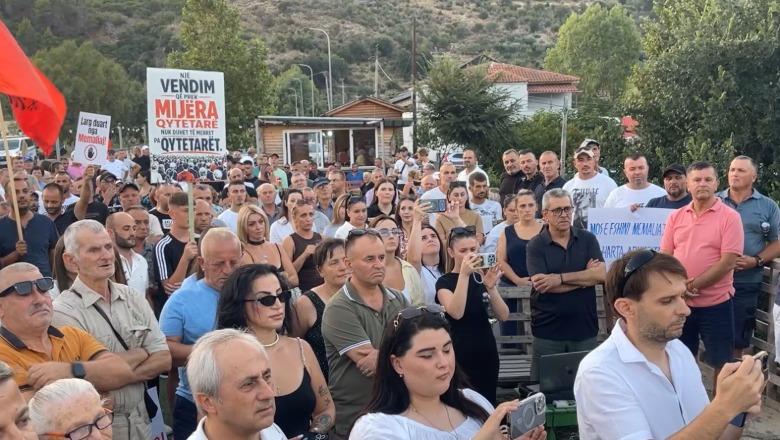Reforma Territoriale/ Qytetarët e Memaliajt kundërshtojnë 'shkrirjen' me Bashkinë Tepelenë
