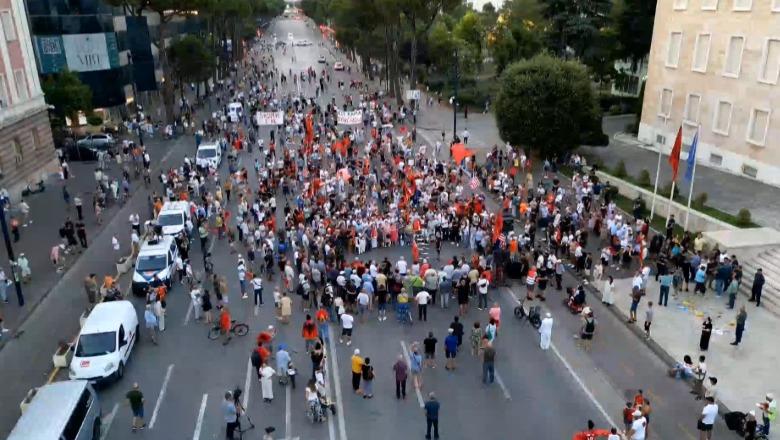 63 ditë protestë, qytetarët kundër reformës territoriale: Centralizim!