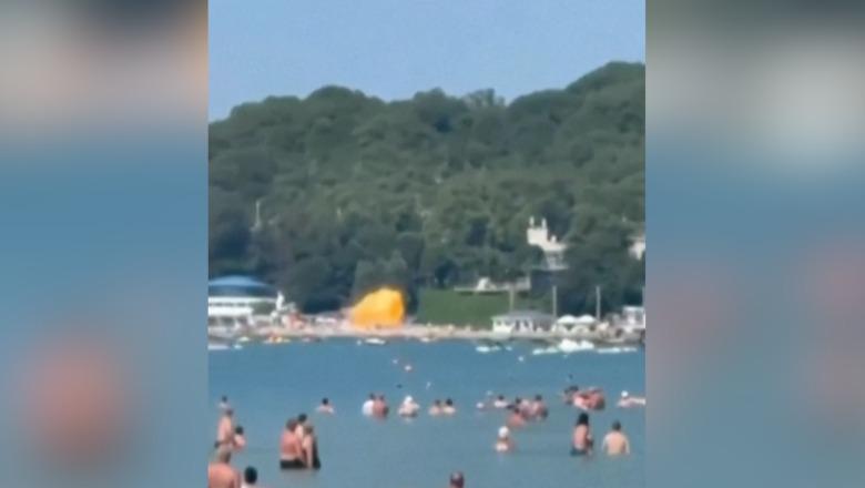 Droni ukrainas godet resortin turistik në Detin e Zi, 7 të vrarë e 40 të plagosur (VIDEO)