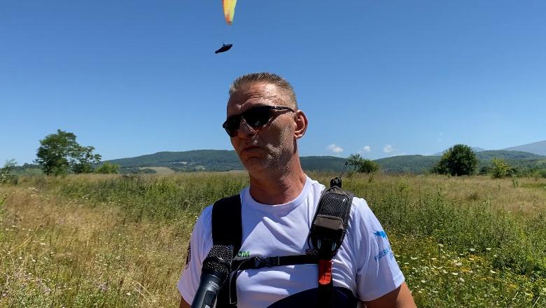 Mbi 2 dekada ‘në ajër’, Arsim Begolli i pasionuar me paragliding: Nëse e provon koka të mbetet lart, Vlora gara më e bukur