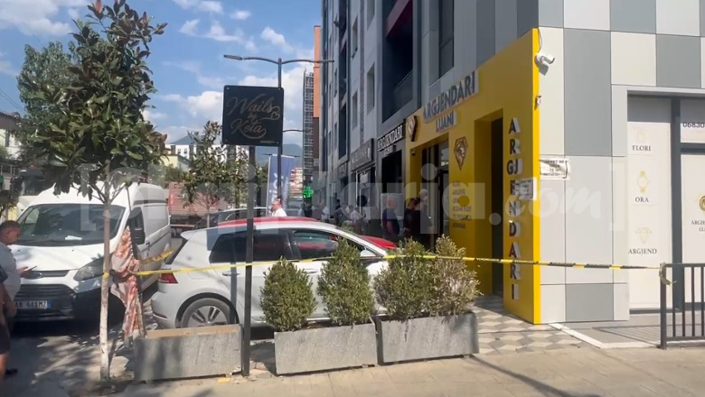 Grabitja në argjendarinë në dyqan, arrestohet njëri prej autorëve! Po tentonte të kalonte kufirin në Qafë Thanë (EMRI)