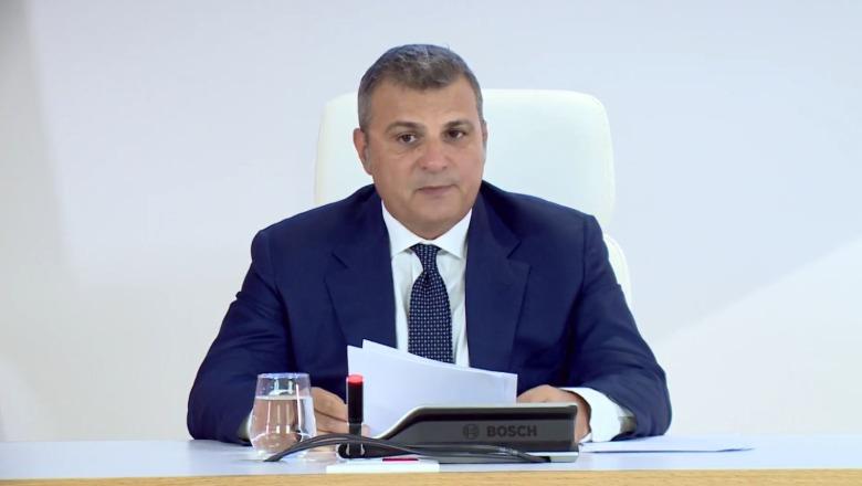 Banka e Shqipërisë miraton raportin 3-mujor të politikës monetare, mbetet e pandryshuar norma bazë e interesit! Sejko: Ekonomia vijon rritjen, rrezik konfliktet globale