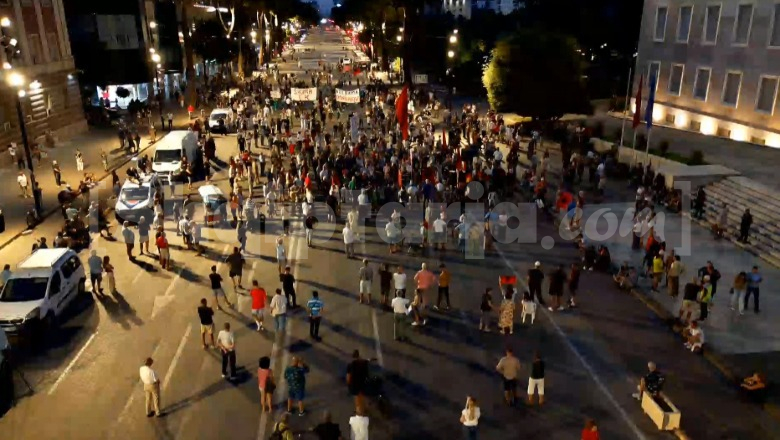 68 ditë në bulevard, protestuesit përsërisin kërkesat: Nuk largohemi pa ikur Rama