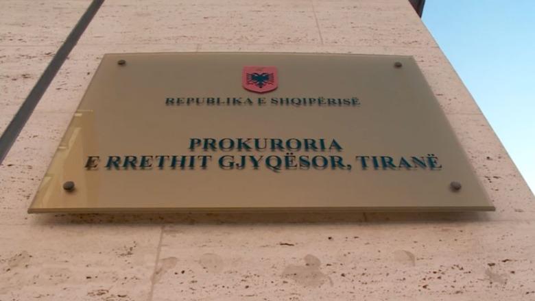 Mashtroi dhe i mori para shqiptares duke i premtuar një ‘pako surprizë’, Prokuroria e Tiranës mbyll hetimet dhe dërgon për gjykim nigerianin