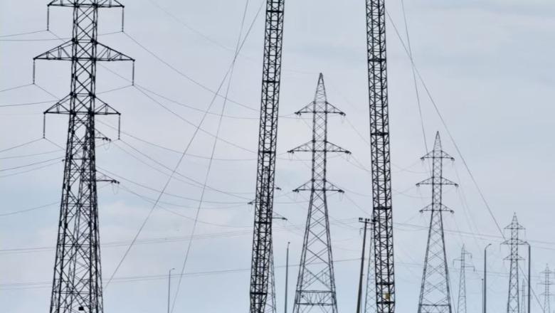 Analiza: Si po i kushton Kosovës bllokada e tregtisë së energjisë me Serbinë