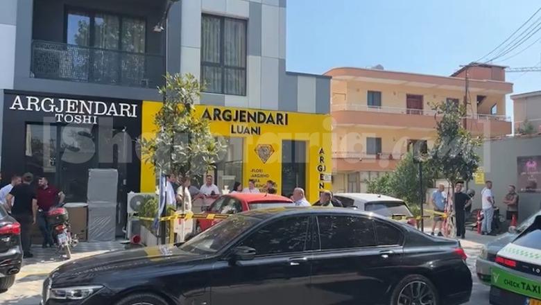 Grabitja e argjendarisë në Paskuqan, policia gjen motorin e përdorur autorët 