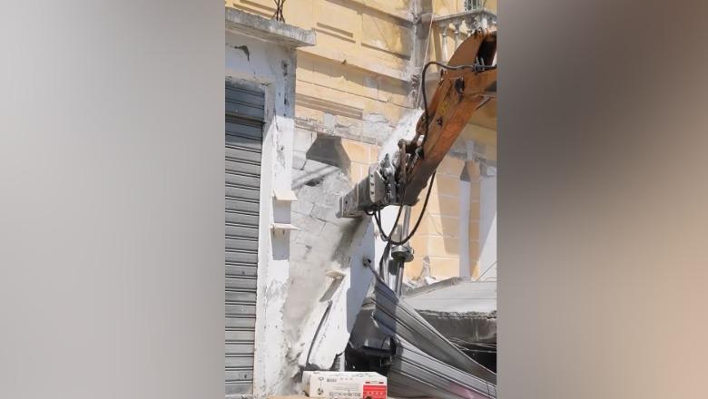 Rehabilitimi i Tregut të Qendrës në Vlorë, vijon prishja e ndërtimeve abuzive, Mersini: Do t’i shembim të gjithë çibanët që i morën frymën zonës