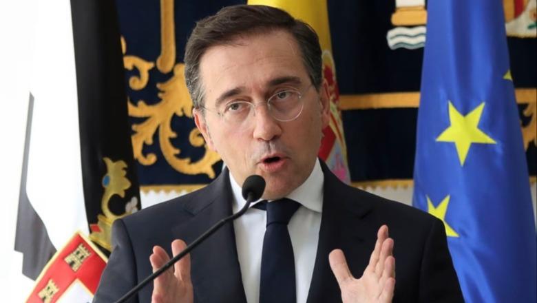 ‘Mos rrezikoni jetën sërish’, ministri i Jashtëm i Spanjës ua bën të qartë emigrantëve në Ceuta: Të gjithë do të kthehen në Marok