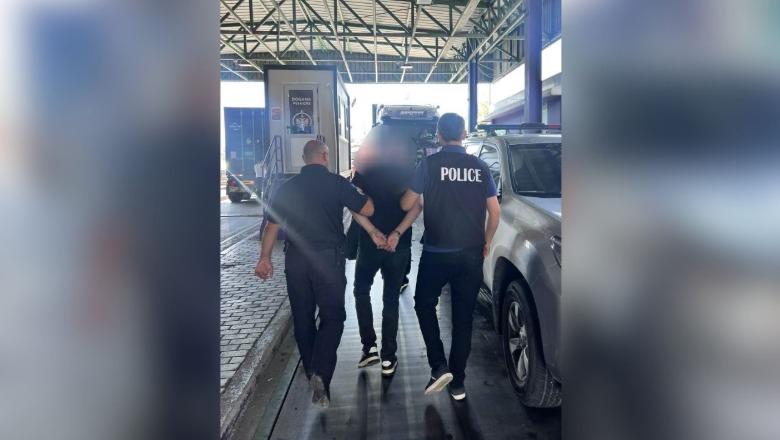 Ekstradohet nga Shqipëria në Kosovë për vrasje i kërkuari ndërkombëtar, ishte i dënuar me 11 vite e 6 muaj burg
