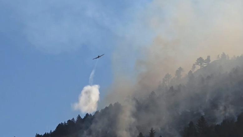 Zjarri në Gurë-Lurë të Dibrës, dy helikopterë dhe 2 avionë ‘Air Tractor’ në aksion për shuarjen