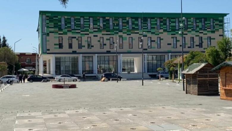 ‘Territorialja’, këshilli bashkiak i Divjakës firmos kërkesën: ‘Jo’ bashkimit me Lushnjen, kemi kapacitete të mjaftueshme për funksionimin