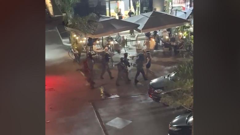RENEA ‘blindon’ Vlorën, mësyn në 2 banesa për kapjen e personave me rrezikshmëri të lartë kriminale