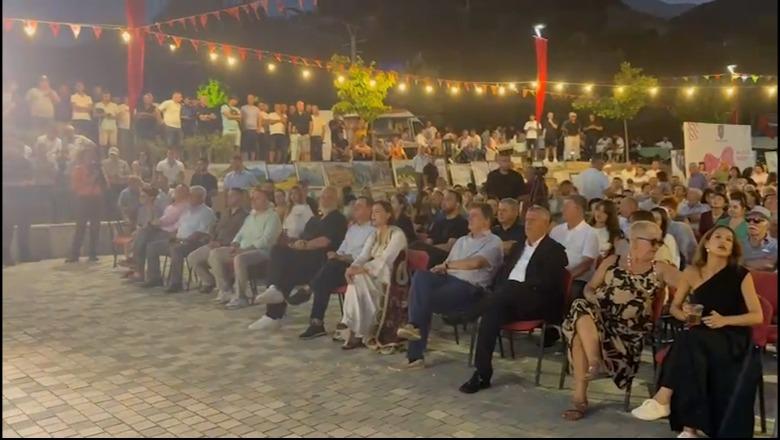 ‘Vajza Fest’, mbahet edicioni i katërt i festivalit kulturor në fshatin Vajzë të Selenicës, i pranishëm edhe kryeministri Rama