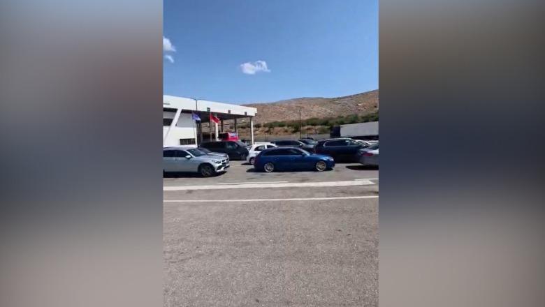 Fluks i lartë udhëtarësh në Qafë Botë, mbi 10 mijë hyrje-dalje në 24 orë