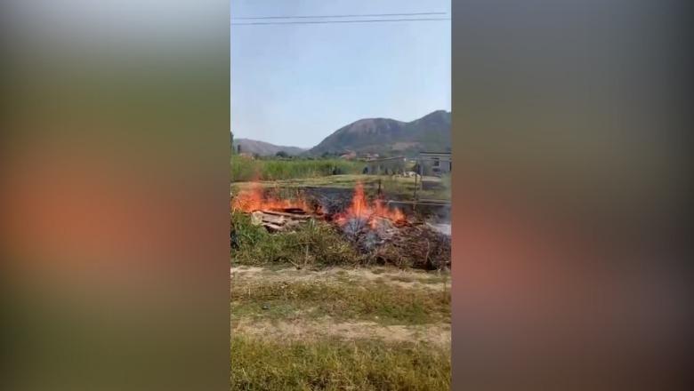 Zjarr i qëllimshëm në Vukatanë të Shkodrës, ndërhyrja në kohë shmangu përhapjen e flakëve drejt banesave, shoqërohet në polici zjarrvënësi i dyshuar