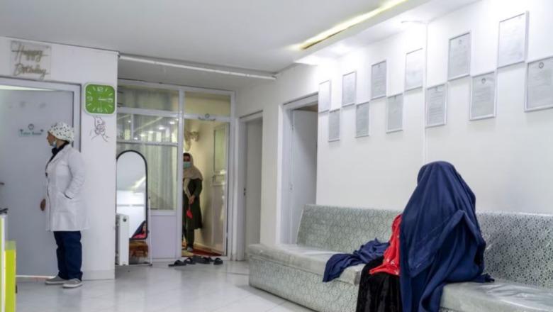 Mijëra gra rrezikojnë jetën gjatë lindjes nën sundimin taleban, OKB: Shumë prej vdekjeve janë shkaktuar nga komplikime të parandalueshme