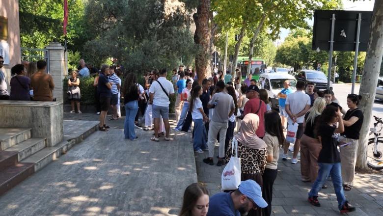1381 kandidatë, nis gara e maturantëve për Mjekësinë e Përgjithshme! Testi vendimtar për 436 kuota në dispozicion