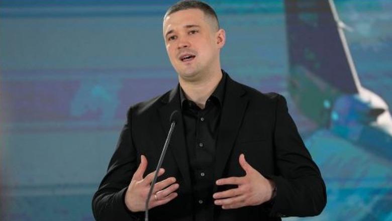 Thirrje e ministrit të shkarkuar ukrainas për zgjedhje, Kremlini: Tregon përçarje në Kiev!