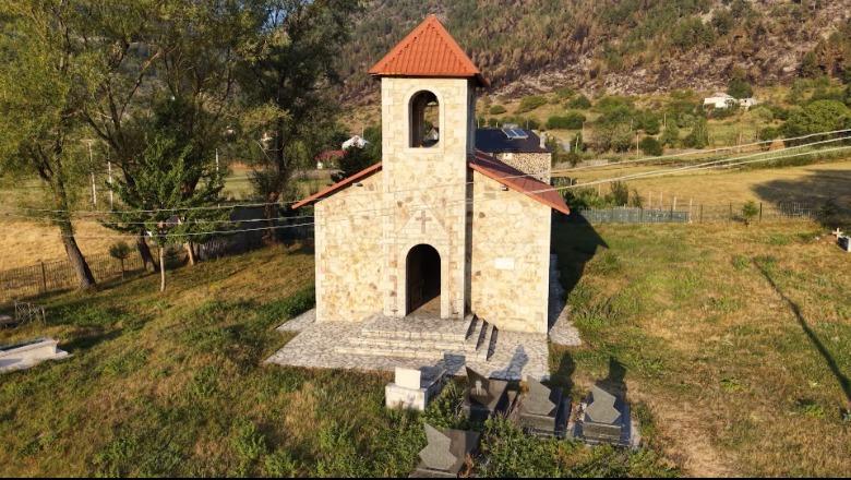 Tingulli që bashkon fetë, historia e rrallë nga Lura e myslimanit që kujdeset për kishën! Luan Doçi: E bëj për sevap