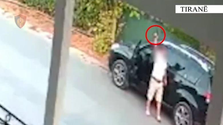Ndalon makinën para lokalit dhe qëllon me pistoletë në ajër, arrestohet 53-vjeçari në Mullet