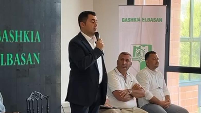 ‘Territorialja’/ Demokratët kërkesë Këshillit Bashkiak: Nisni dëgjesat në Tiranë! Banorët e Klosit: Jo bashkim me Matin! PS e PD përplasen në Elbasan
