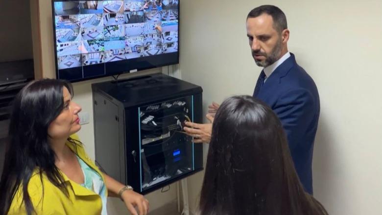 ‘Smart City’ në shkollat e Tiranës prej shtatorit, Lamallari tek gjimnazi ‘Qemal Stafa’: Janë instaluar kamerat me inteligjencë artificiale, më shumë siguri për nxënësit