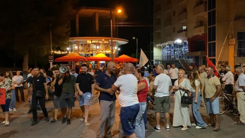 ‘Territorialja’/ Banorët e Divjakës 28 ditë në protestë, kundërshtojnë bashkimin me Lushnjën: Ajo bashki s’mban dot veten, jo të na mbajë edhe në mbi kurriz!