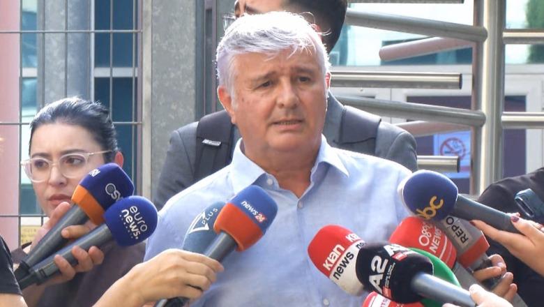 Agasi mohon akuzat: S’kam përfituar nga tenderët, as pjesë e grupeve kriminale! Avokati: Do ankimojmë akuzën e re për korrupsion pasiv