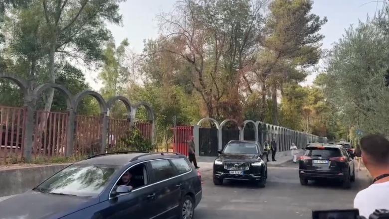 Rama, ministrat dhe drejtuesit politikë mblidhen te Vila e Kuqe, në fokus të diskutimeve 'Besa' dhe 'Pasqyrë Albania'