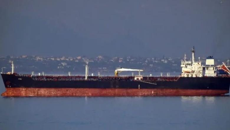 BE e futi në ‘listën e zezë’, anijes së ‘flotës hije’ ruse i ndalohet ankorimi në Portin e Durrësit! Në 2025-ën theu embargon, transportoi mbi 30 mijë tonë naftë ruse drejt Turqisë