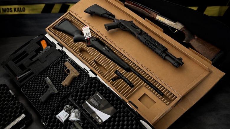 U kap në makinë me Agasin, GJKKO lë në burg ish-efektivin Shpataraku! I sekuestrohet arsenal me pistoleta e shotgun në banesë