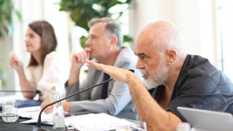 Rama publikon pamje nga takimi me deputetët dhe të deleguarit e Tiranës: Në fokus ‘Besa’, ‘Prania Besnike’ dhe ‘PasqyrAlbania’, hodhëm një hap të nevojshëm për sezonin e ri politik