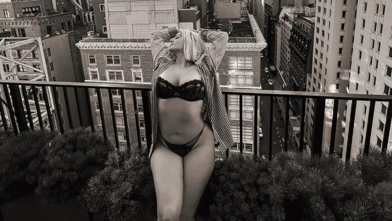 Bebe Rexha feston 37-vjetorin, ‘ndez’ rrjetin me pozat hot nga New York-u