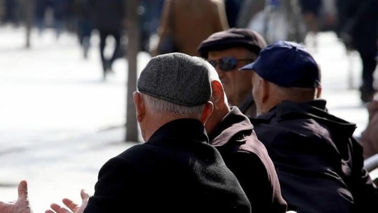 Thoma Gëllçi: Na morën në qafë pensionistët -Satirë-