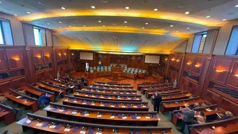 'Kurti po bllokon shtetin', PDK dhe AAK mblidhen sërish në Kuvend: Vazhdoni seancën konstituive!