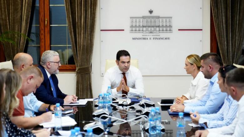 Lufta ndaj evazionit dhe informalitetit, Malaj takim me drejtuesit e Tatimeve dhe Doganave: Kontrolle me korrektësi ndaj bizneseve! “Besa”, kontrata me qytetarët