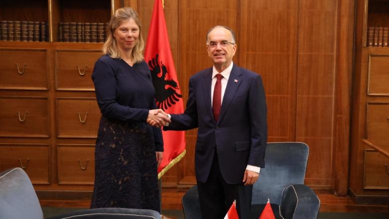 Begaj takohet me ambasadoren e Holandës në Shqipëri, vlerëson mbështetjen dhe ndihmën për procesin e integrimit në BE