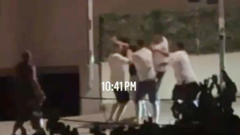 Grushte pa pushim ndaj kamerierit 18-vjeçar, momenti kur i riu dhunohet nga djemtë e pronarit të hotelit dhe 2 të tjerë në Golem (VIDEO)