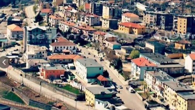 Dyshime për ndotje të ujit në Fushë-Arrëz, shtohen rastet e helmimeve! Banorët: Mban erë prej tre ditësh, priten analizat